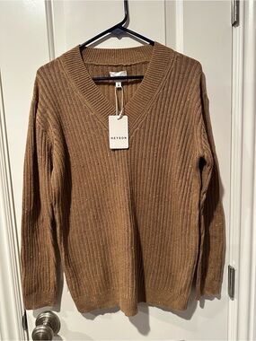 Women’s V-Neck Ribbed Sweater - Brown Confetti